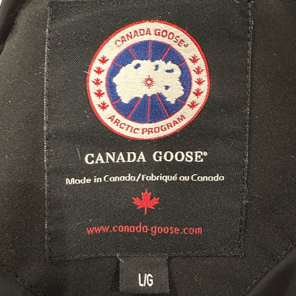 Canada Goose Chateau Parka - Picture 3 of 8